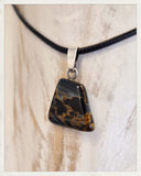 Colgante de pietersita y plata