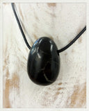 Colgante de shungit perforado