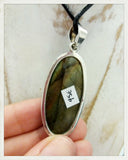 Colgante de labradorita y plata (EXCLUSIVO ONLINE)