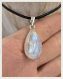 Colgante de piedra luna y plata (EXCLUSIVO ONLINE)