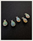 Colgante de lágrima de ópalo noble y plata (EXCLUSIVO ONLINE)