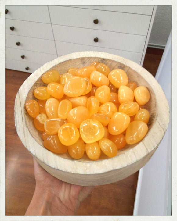 Rodado de calcita naranja