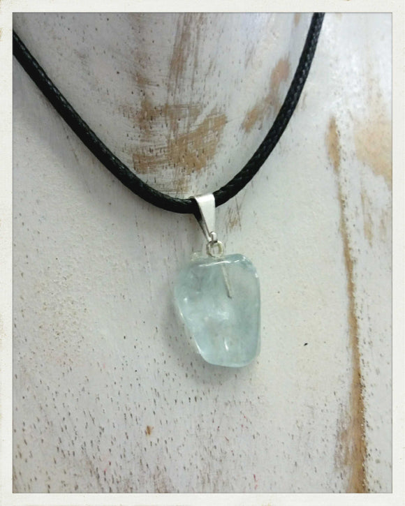 Colgante de topacio azul